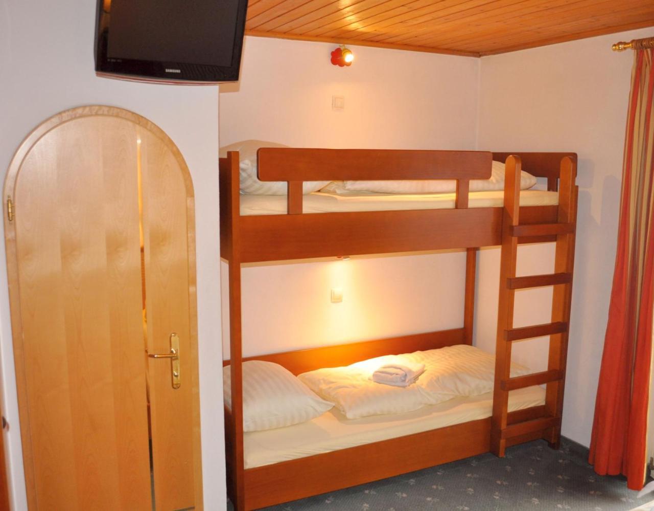 Das Christine Appartement Brixen im Thale Exteriör bild