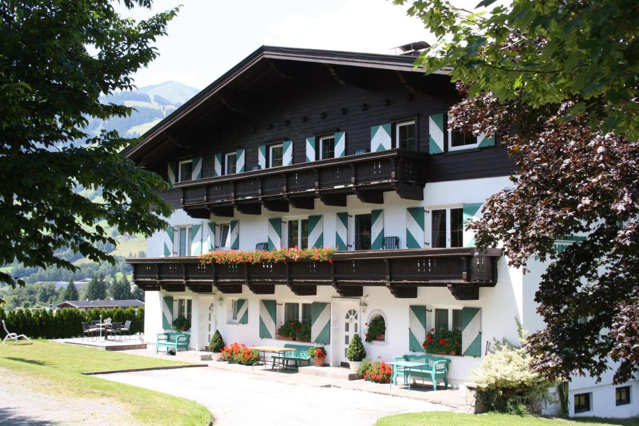 Das Christine Appartement Brixen im Thale Exteriör bild