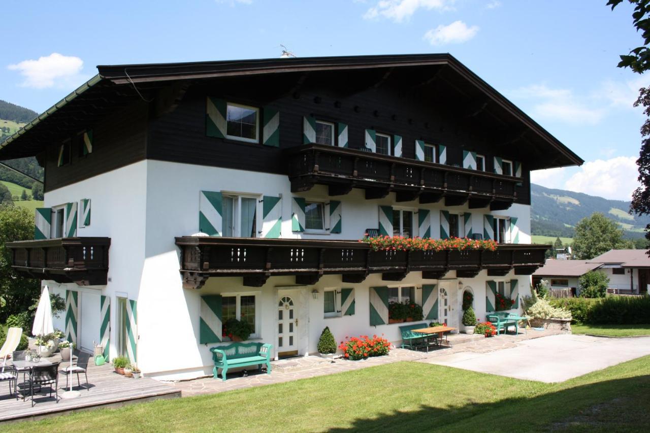 Das Christine Appartement Brixen im Thale Exteriör bild